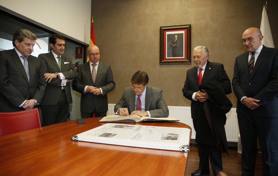 Entrega de la Orden de San Raimundo a Zenón García