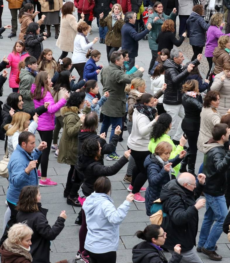 Segovia busca el récord Guinness de personas bailando la jota