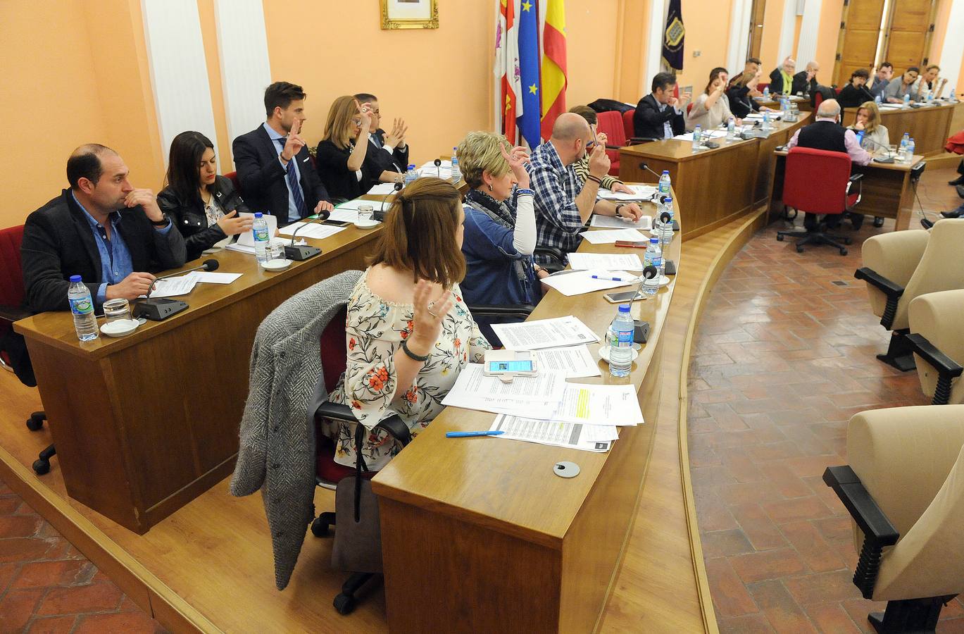 El concejal que participó en Gran Hermano VIP se incorpora al pleno de Medina del Campo