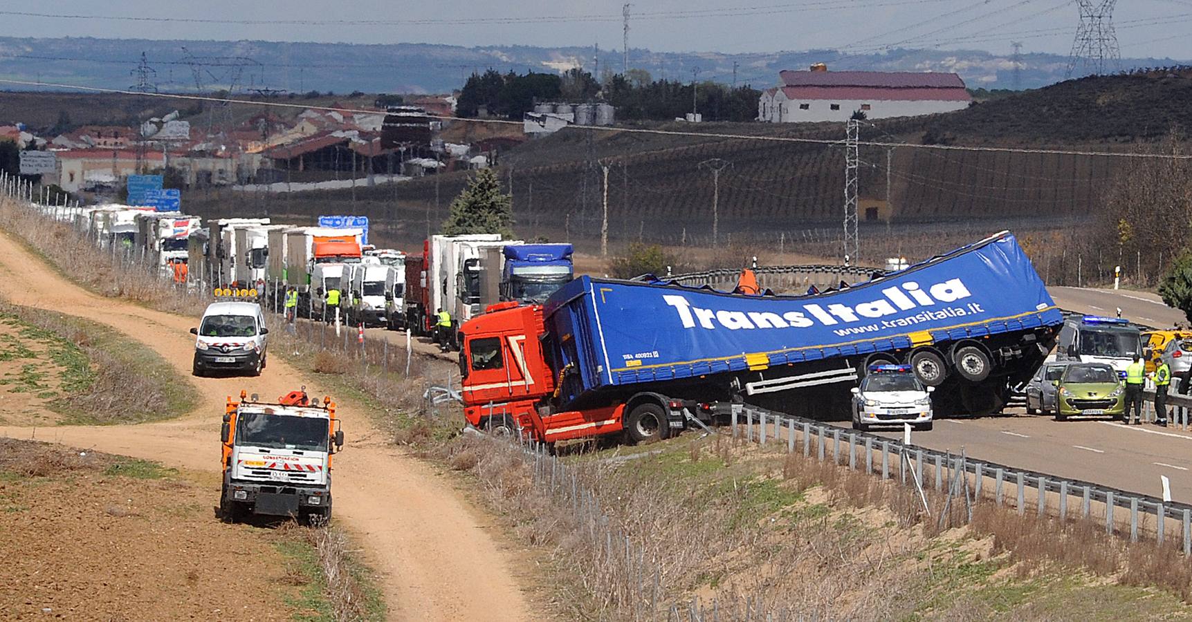 Accidente de tráfico en la A-6, a la altura de la localidad vallisoletana de Rueda