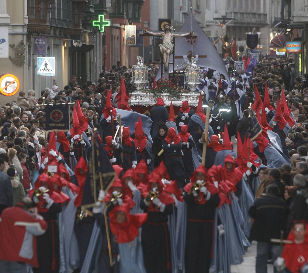 Cofradía de la Exaltación de la Santa Cruz de Nuestra Señora de los Dolores de Valladolid
