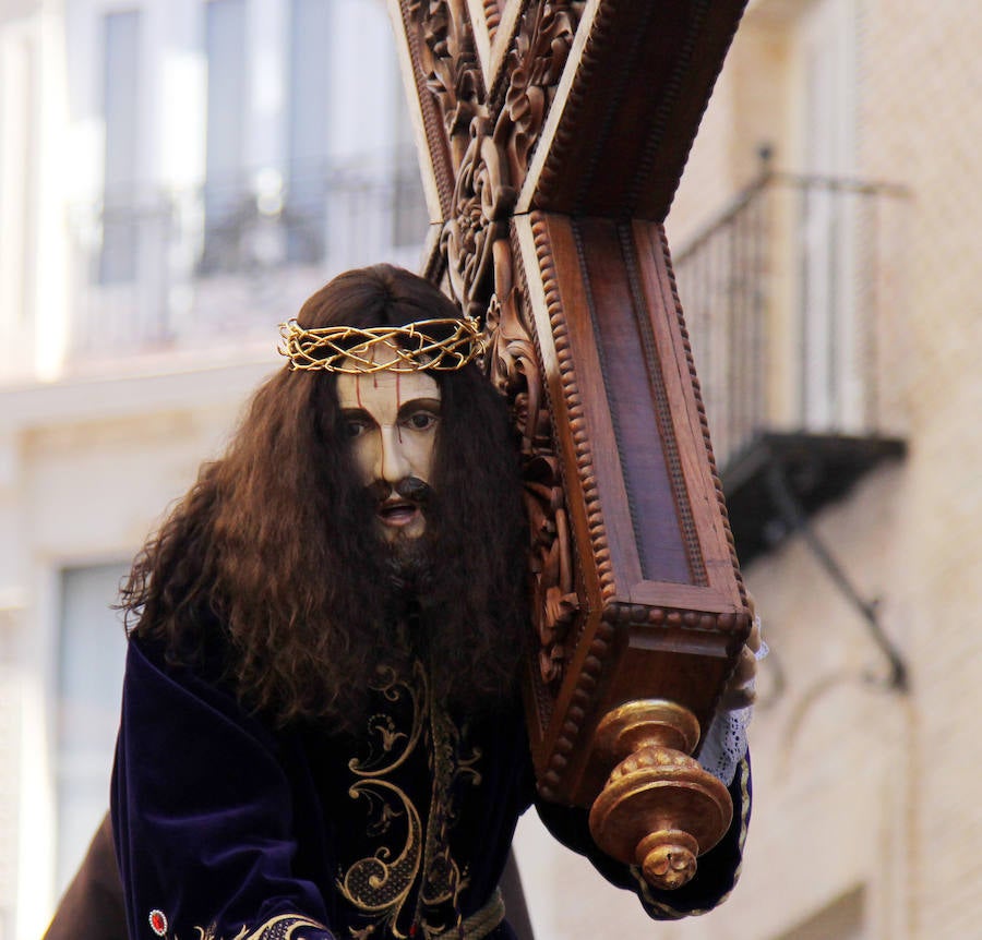 Entrega de la medalla de oro de la ciudad a la cofradia de los nazarenos de Palencia