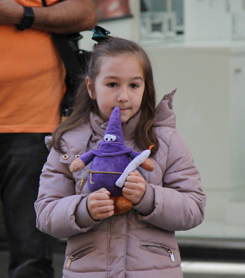 Entrega de la medalla de oro de la ciudad a la cofradia de los nazarenos de Palencia