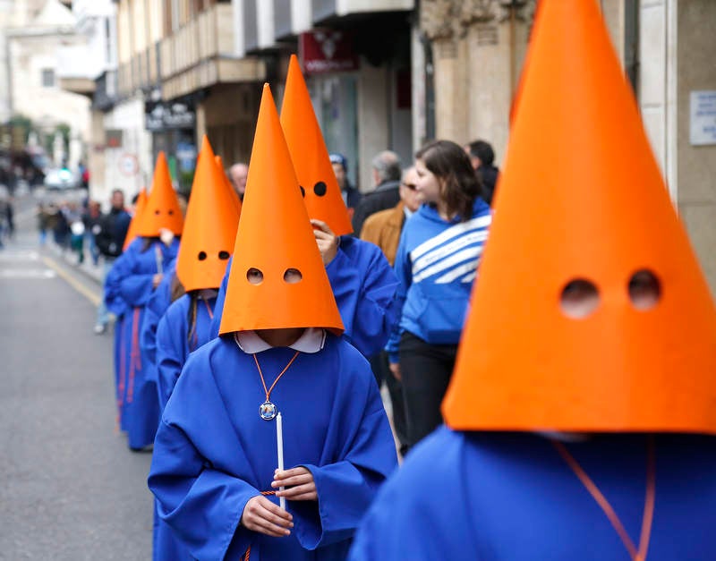 Alumnos del colegio Divino Maestro de Palencia escenifican la Pasión