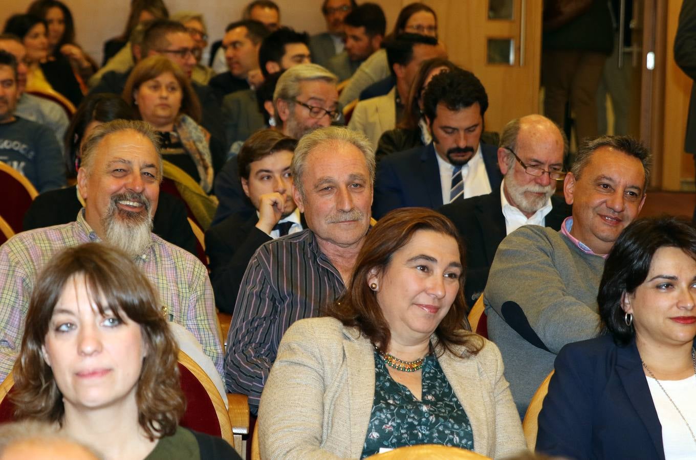 La Agrupación Segoviana de Empresarios del Transporte entrega los Acueductos de Plata