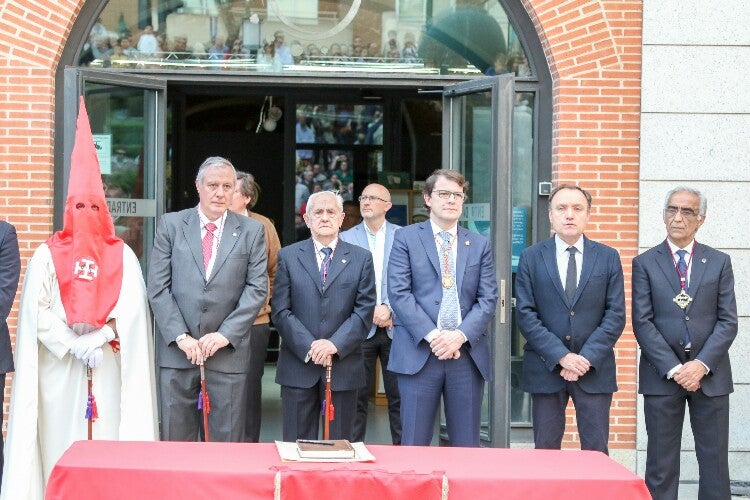 Procesión de Nuestro Padre Jesús del Perdón y acto de indulto al preso en Salamanca