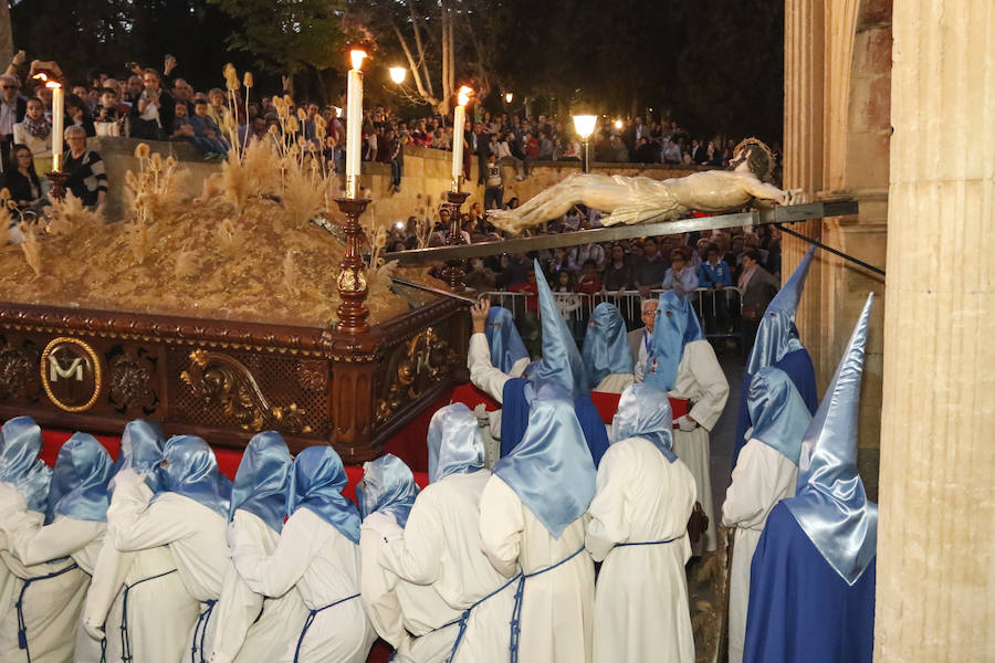 Procesión del Cristo de Los Doctrinos en Salamanca