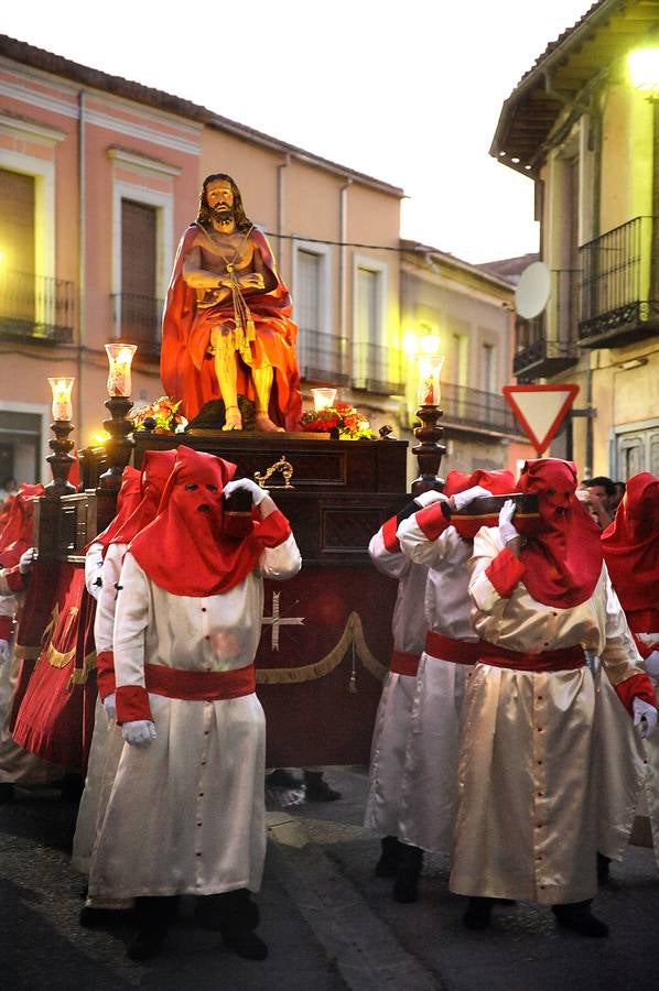 Procesión de la Vera Cruz en Nava del Rey (Valladolid)