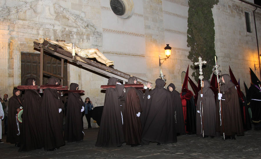 Procesión de la Quinta Angustia en Palencia