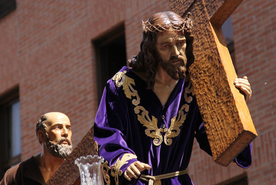 Procesión de Los Pasos en Palencia (1/2)