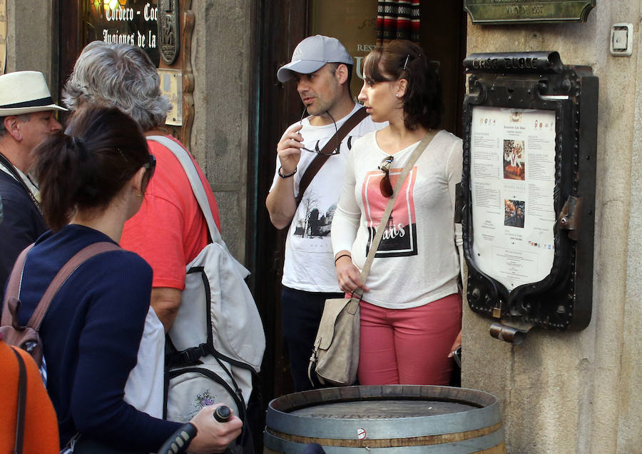 Los turistas llenan Segovia durante el Viernes y el Sábado Santo