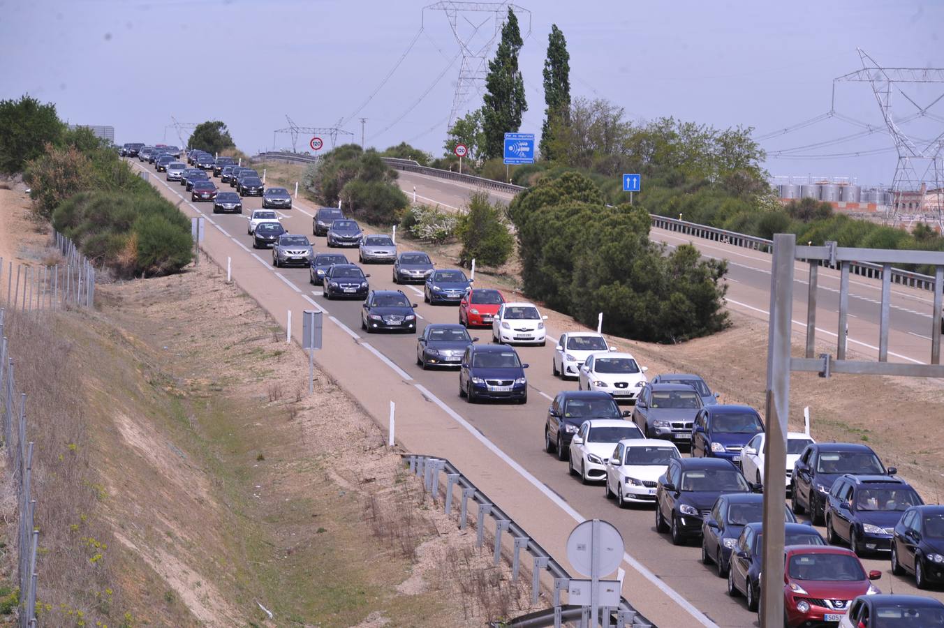 Atasco en la A-6 a la altura de Rueda