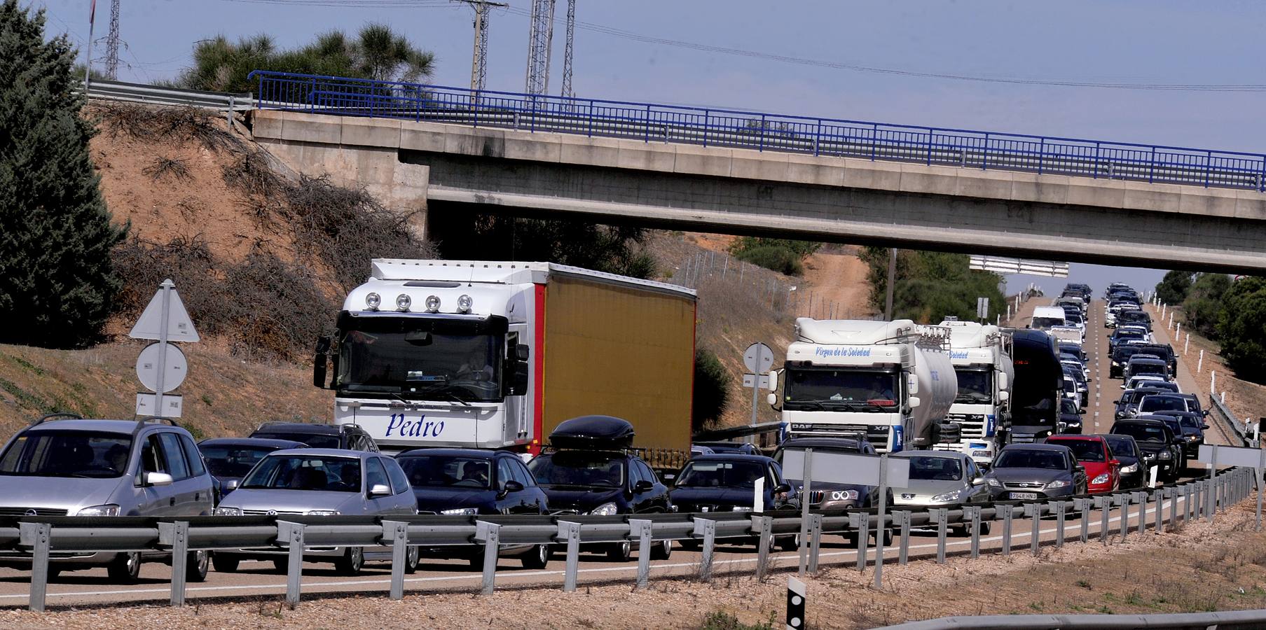 Atasco en la A-6 a la altura de Rueda