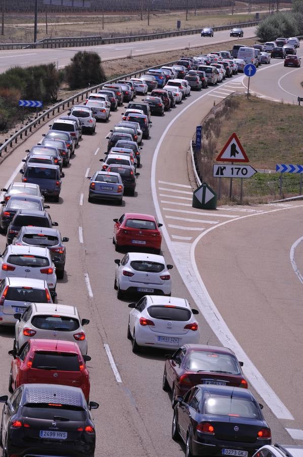 Atasco en la A-6 a la altura de Rueda