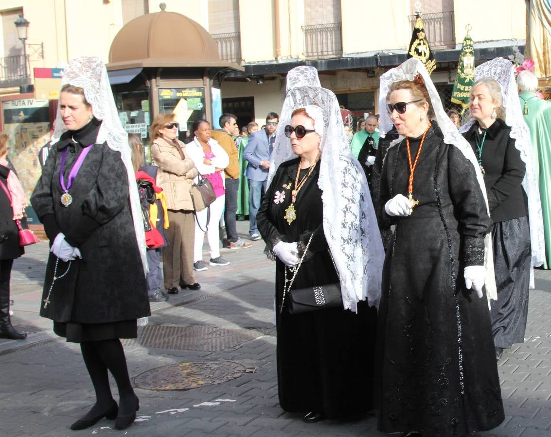 El Rompimineto del Velo pone fin a la Semana Santa palentina