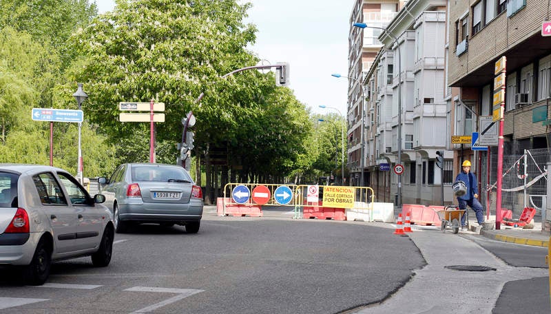 Corte de tráfico en la avenida de Castilla de Palencia por las obras del colector