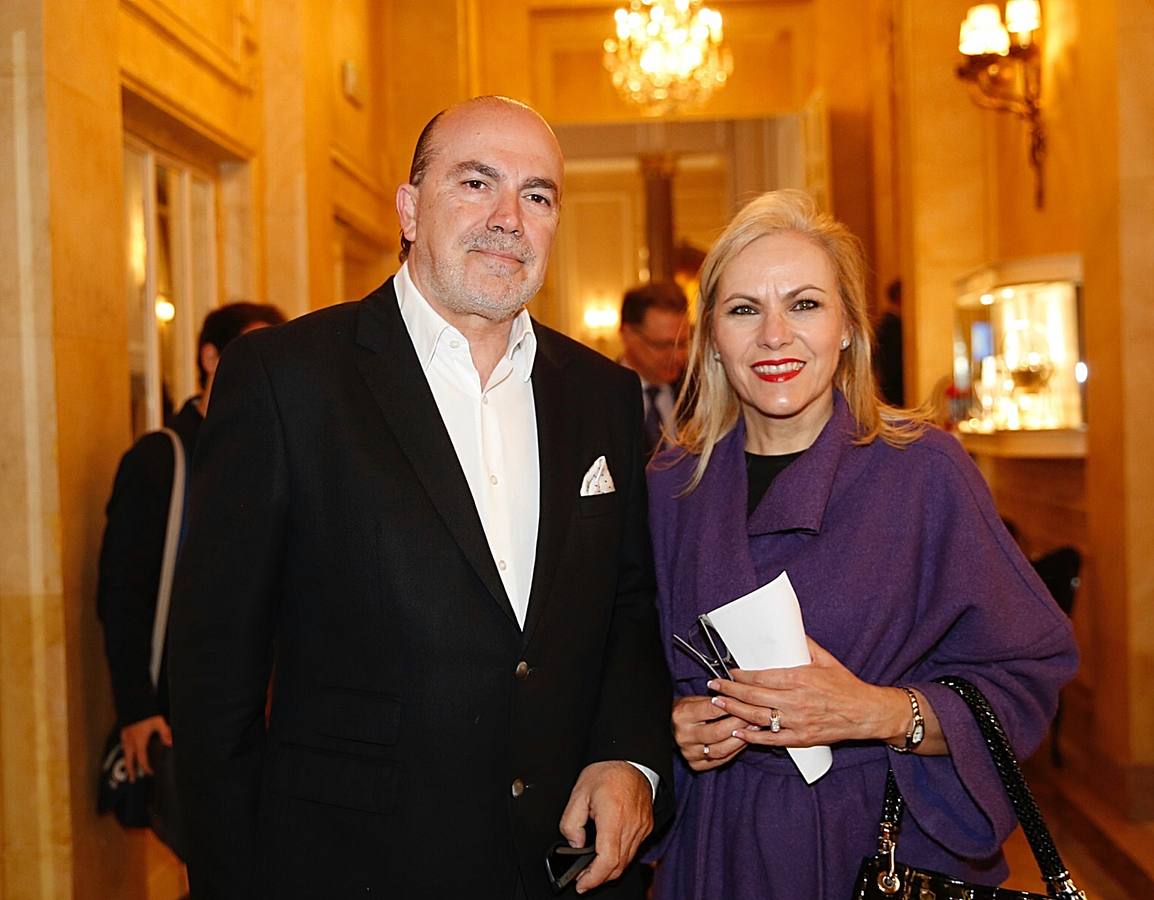 El bodeguero de Rueda y de Ribera del Duero Fernando Vegas (Avelino Vegas) y Ana Isabel Gómez.