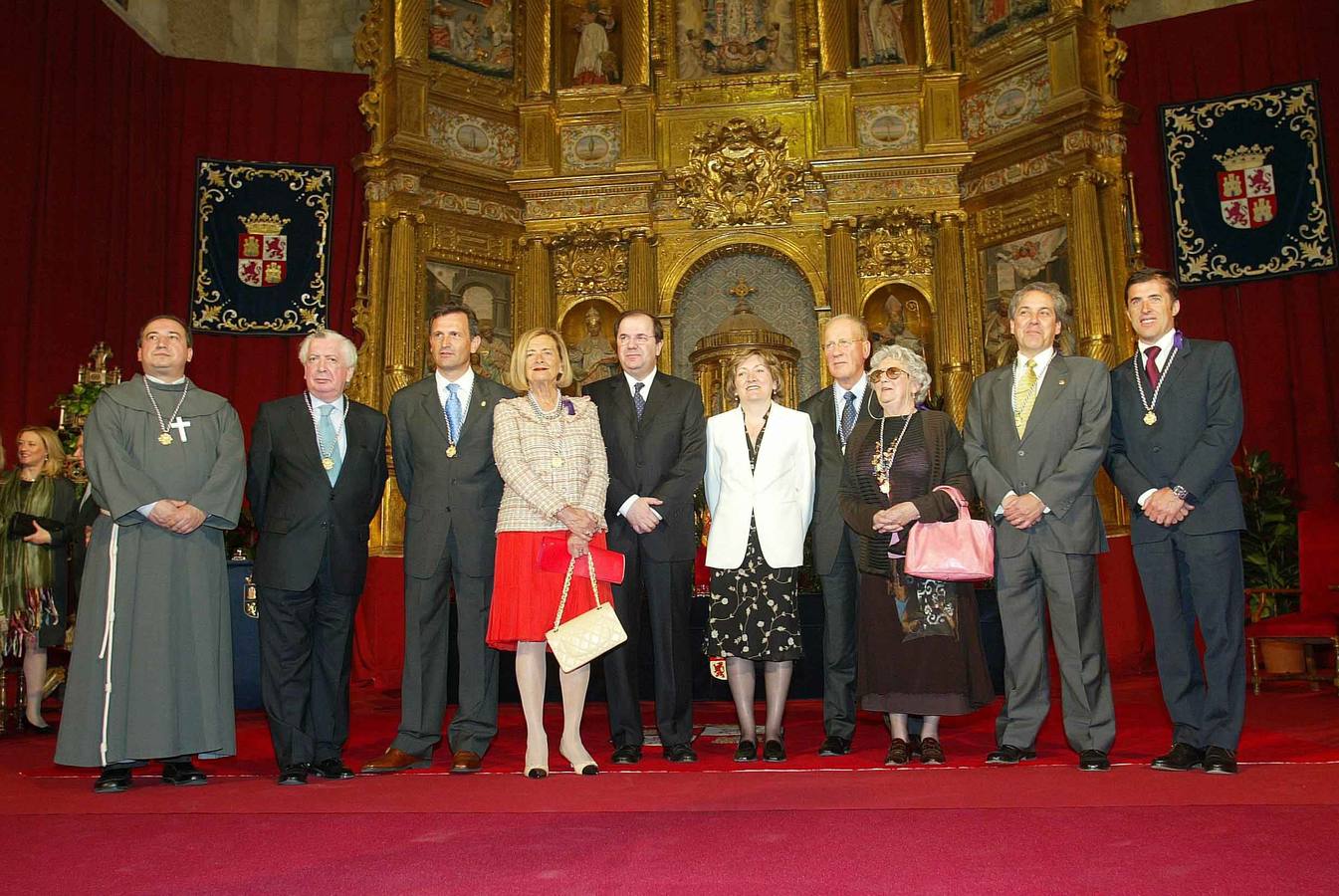 2003. Las Letras: Josefina Aldecoa; Las Artes: Ana Jiménez; Protección de Medio Ambiente: Eduardo Galante Patiño; Ciencias Sociales y Humanidades: Germán Sánchez Ruipérez; Restauración y Conservación del Patrimonio: Juan Carlos Elorza Guinea; Valores Humanos: Hermanos de la Cruz Blanca; Deporte: Pedro Delgado; Investigación Científica y Técnica: Carlos Martínez Alonso.