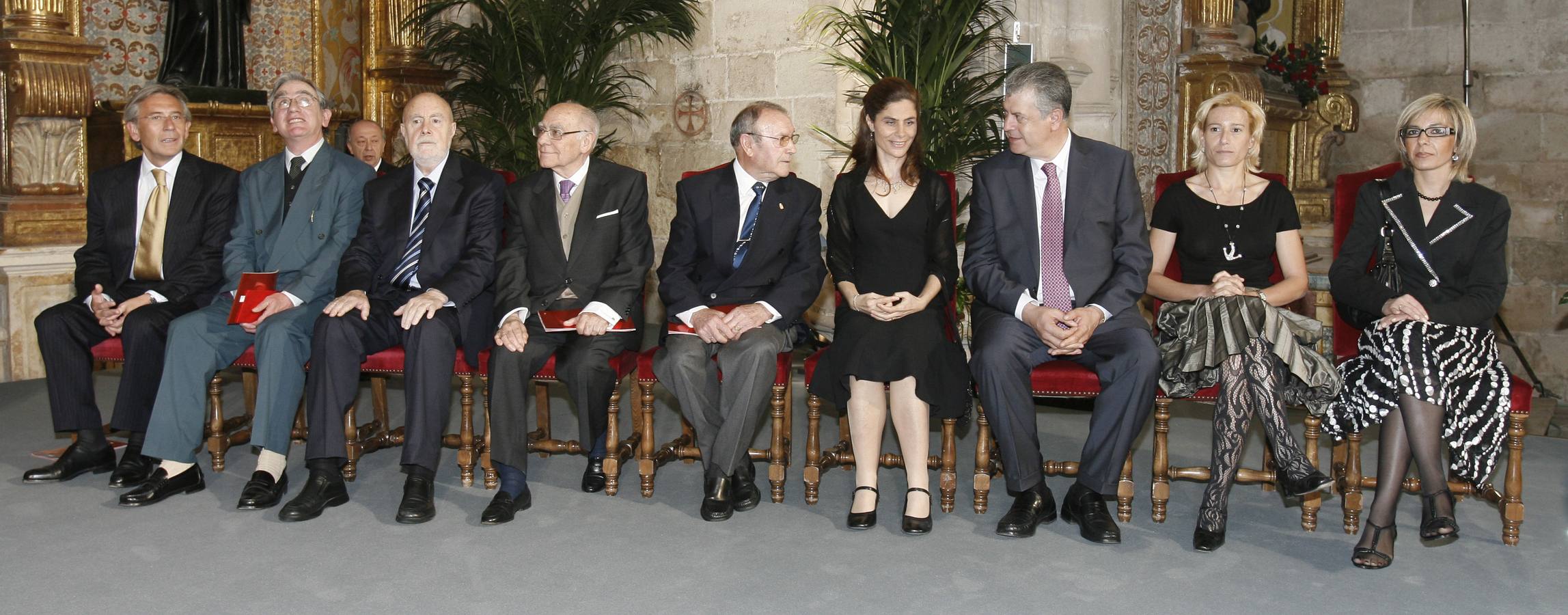 2006. Las Letras: Raúl Guerra Garrido; Las Artes: José María Mezquita Gullón; Protección de Medio Ambiente: Agentes y Celadores Medioambientales de Castilla y León; Ciencias Sociales y Humanidades: Manuel Fernández Álvarez;  Restauración y Conservación del Patrimonio: Javier Rivera Blanco; Valores Humanos: Purificación Santamarta Bravo; Deporte: Marta Domínguez Azpeleta; Investigación Científica y Técnica: Francisco Fernández-Avilés.