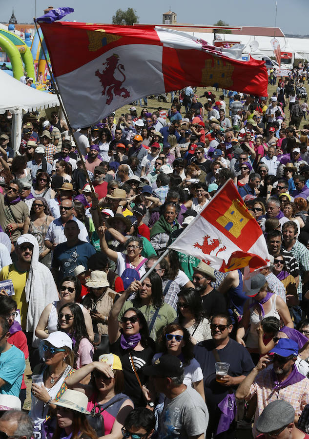 Ambiente en Villalar el Día de Castilla y León