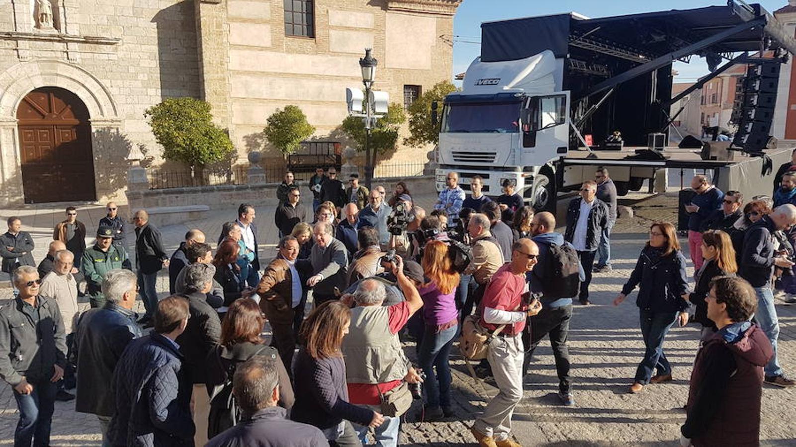 Personalidades del mundo de la política y la sociedad en la Fiesta de Villalar