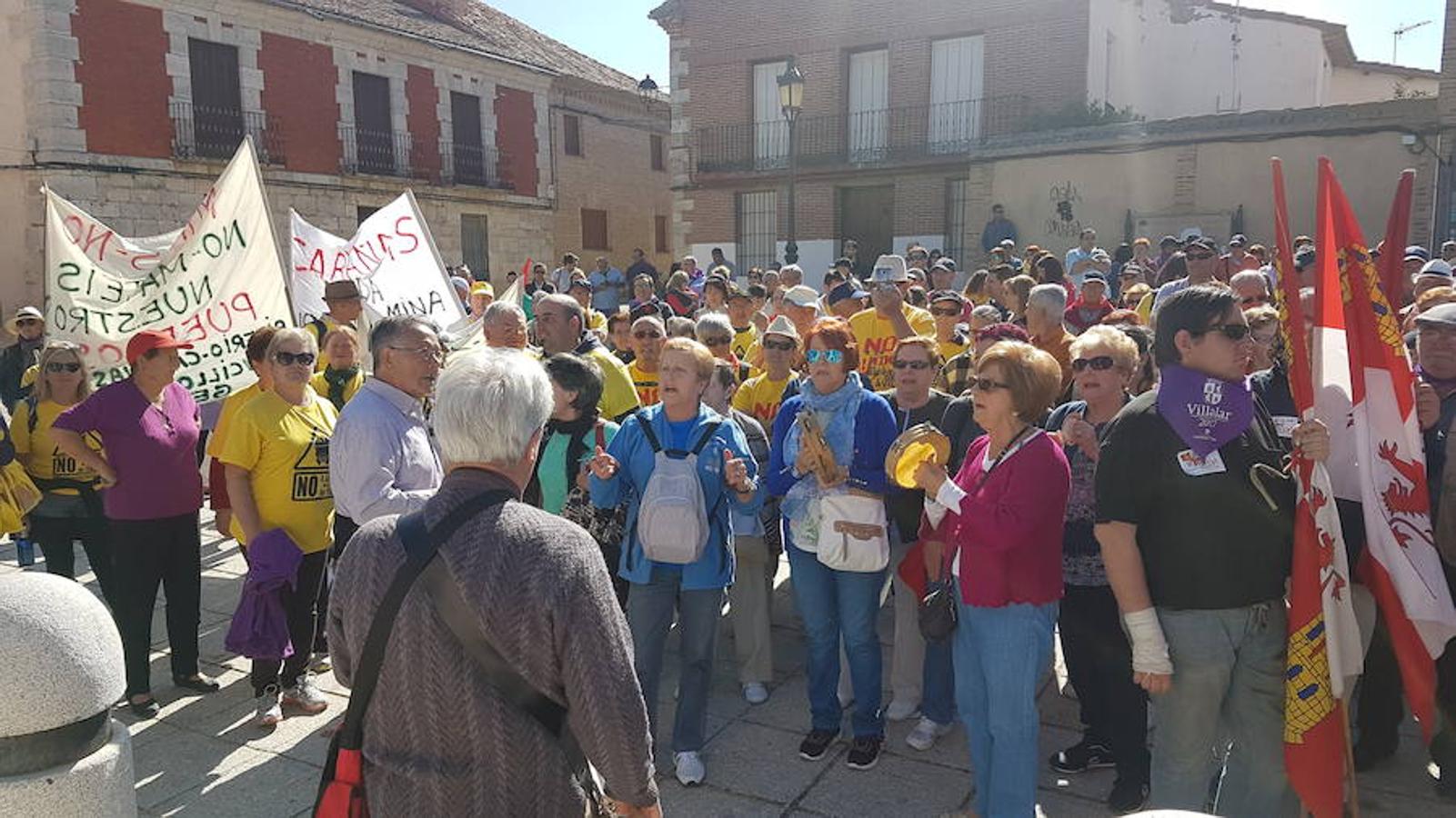 El expresidente Zapatero visita Villalar de los Comuneros en el Día de Castilla y León