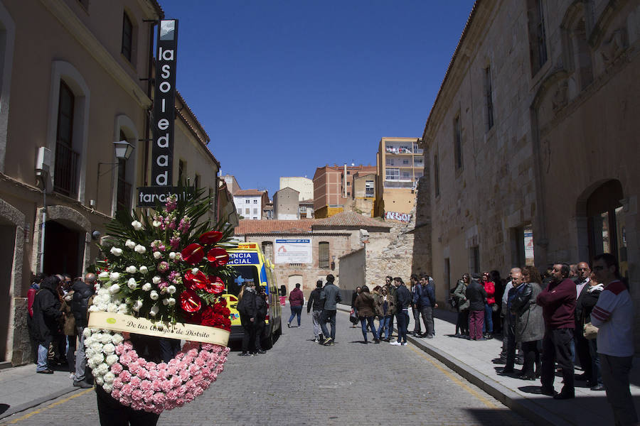 Los cuerpos de los montañeros zamoranos llegan al tanatorio