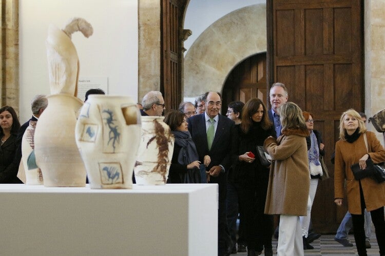 La vicepresidenta del Gobierno, Soraya Sáenz de Santamaría, inaugura la exposición de Miquel Barceló en Salamanca