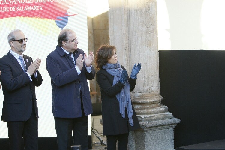 La vicepresidenta del Gobierno, Soraya Sáenz de Santamaría, inaugura la exposición de Miquel Barceló en Salamanca