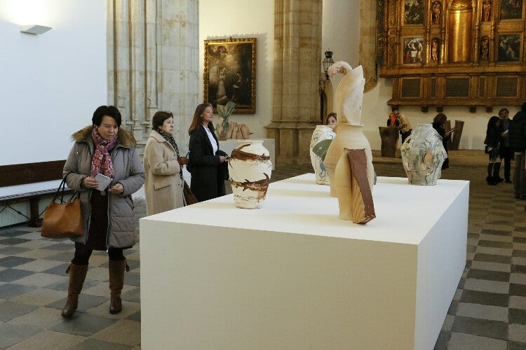 Miquel Barceló realiza una performance en el Colegio Arzobispo Fonseca de Salamanca