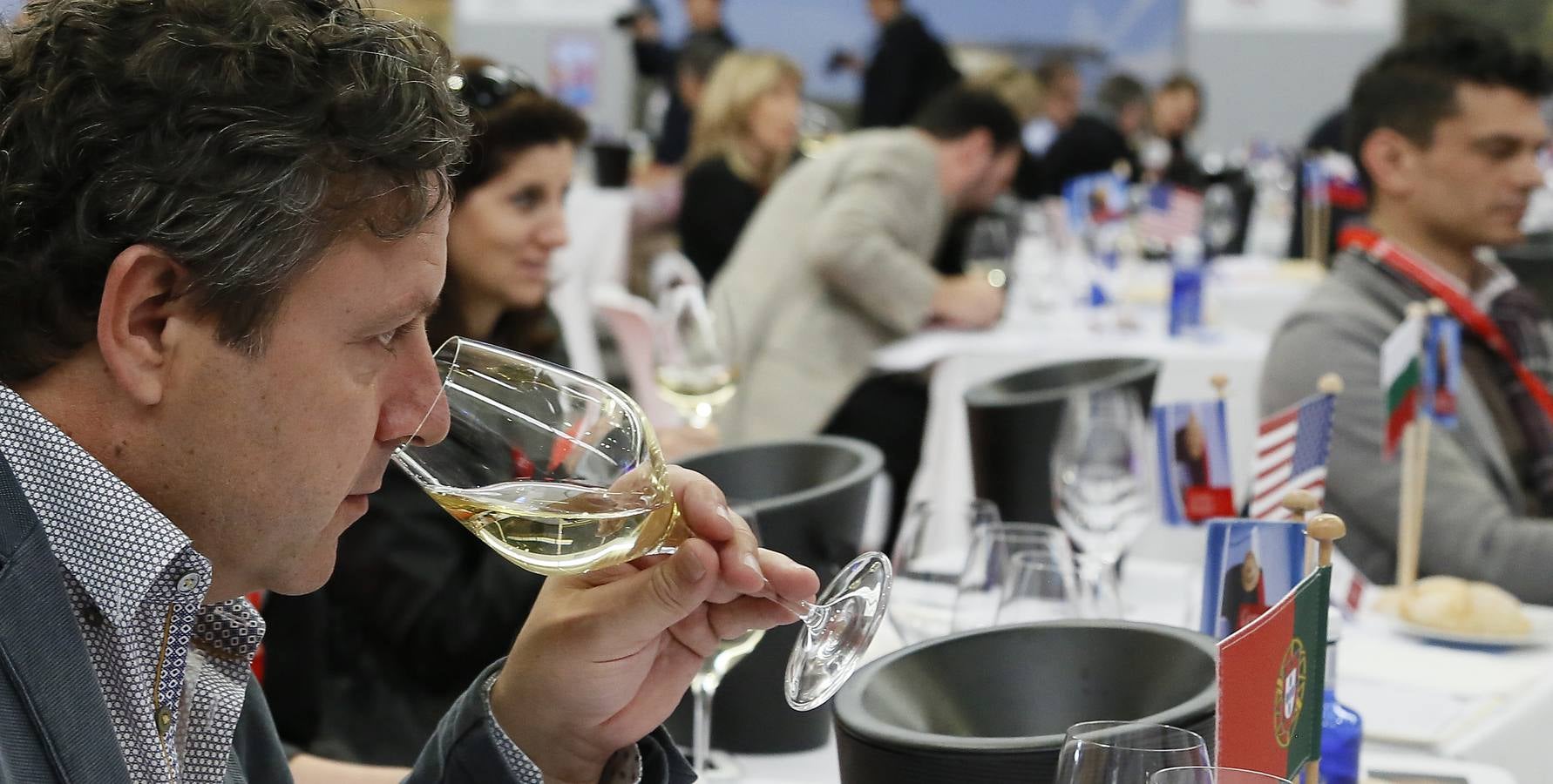 Arrancan en la Feria Internacional de Valladolid las catas a ciegas del Concurso Mundial de Bruselas