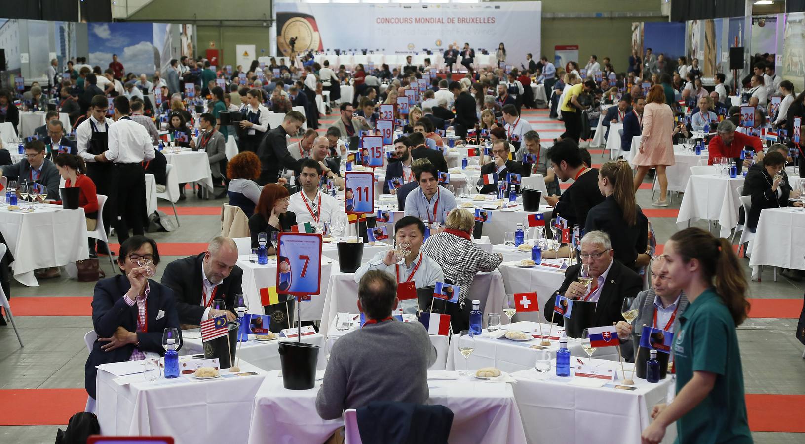 Arrancan en la Feria Internacional de Valladolid las catas a ciegas del Concurso Mundial de Bruselas