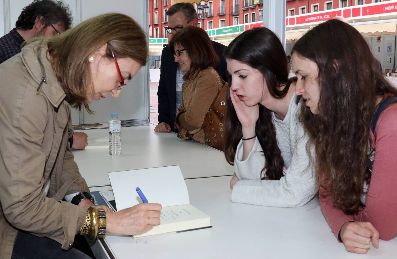 Carmen Posadas desvela los entresijos de &#039;La hija de Cayetana&#039; en la Feria del Libro de Valladolid