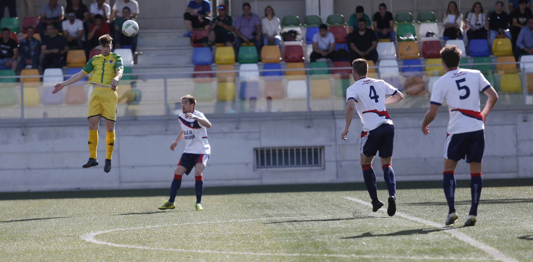 El Deportivo Palencia se mide al Mutilvera sin poder hacer ya nada por su salvación (2-1)