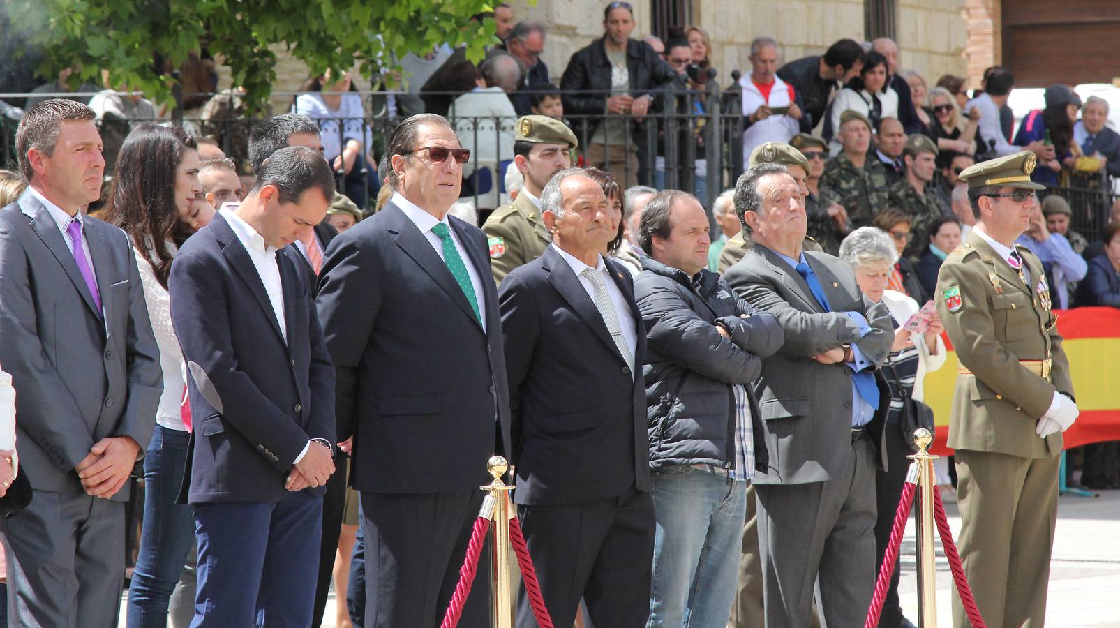 Paredes de Nava rinde honores a las Fuerzas Armadas (2/2)