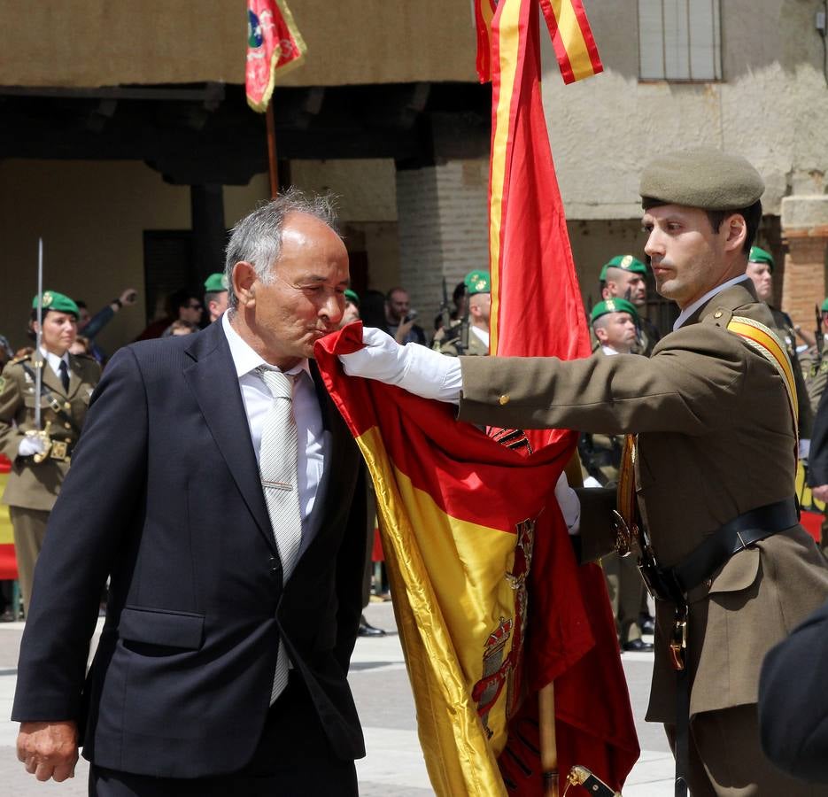 Paredes de Nava rinde honores a las Fuerzas Armadas (2/2)