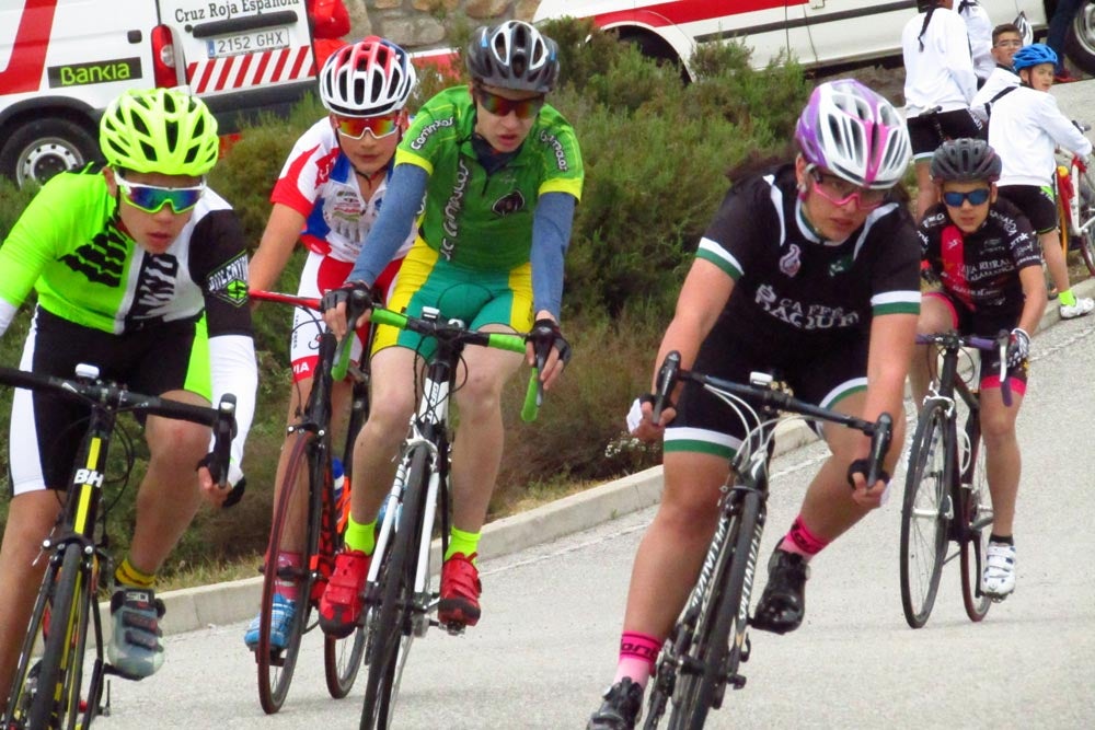 Gran jornada de ciclismo en El Barraco, con el XI Trofeo UCAV para escuelas