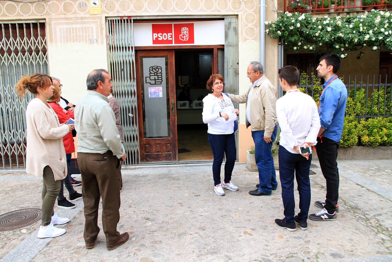 Los afiliados segovianos votan en las primarias del PSOE