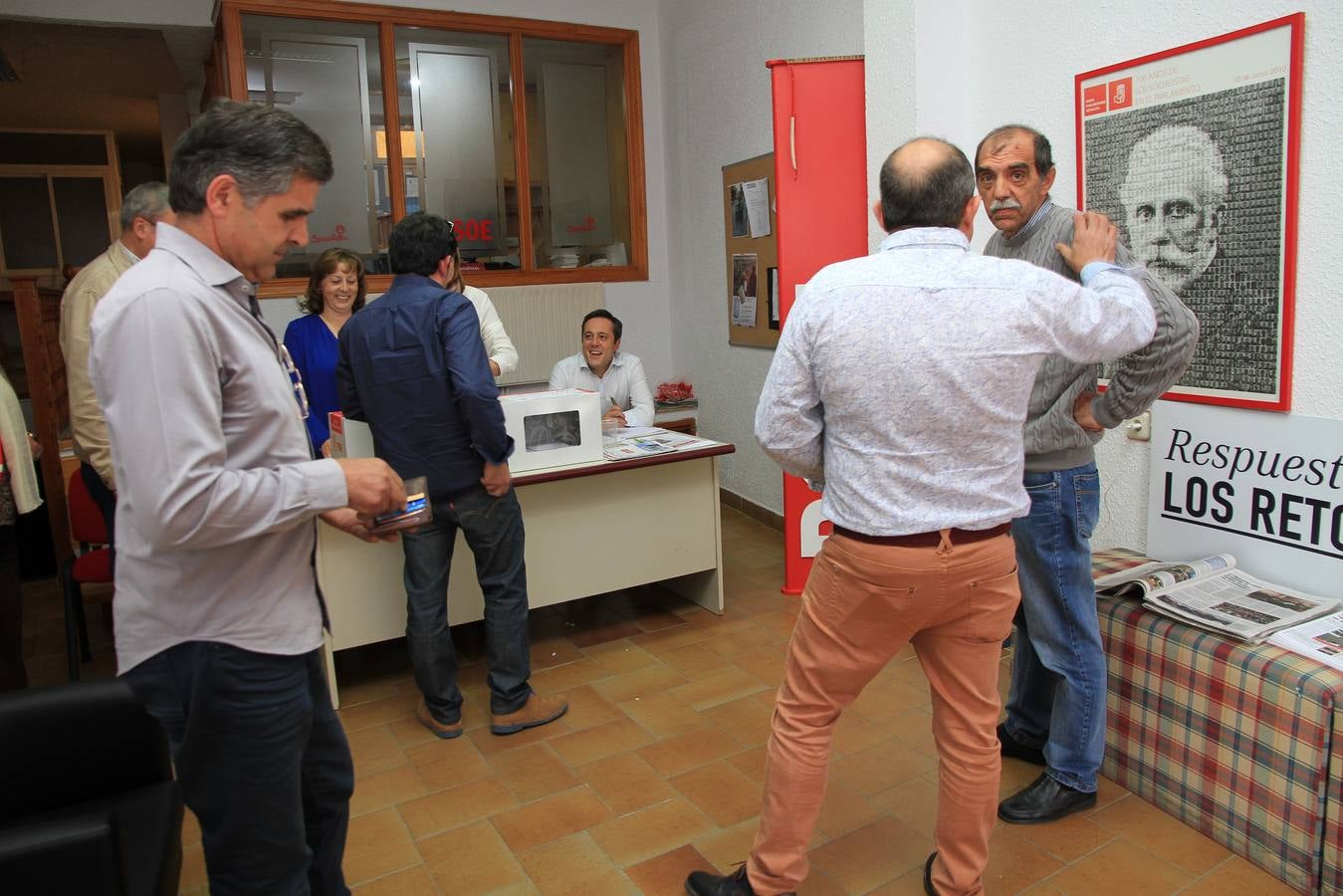 Los afiliados segovianos votan en las primarias del PSOE