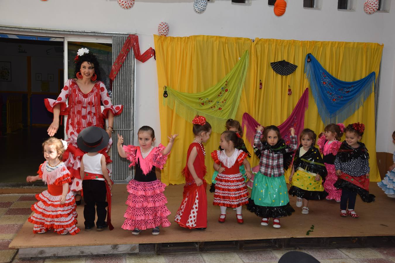 Feria de Abril en la guardería de Guardo (Palencia)