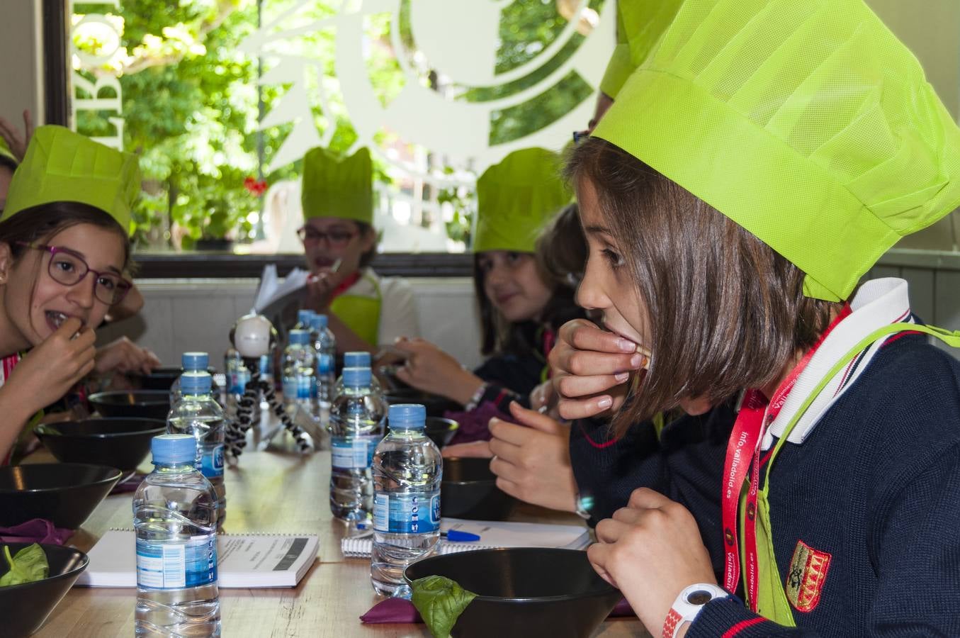 Alumnos del colegio San José ejercen de jurado en el XIX Concurso Provincial de Pinchos de Valladolid