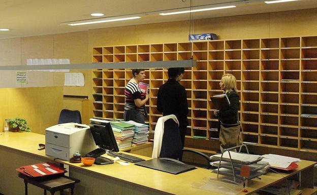 Casilleros de notificaciones por escrito en el Colegio de Procuradores de Valladolid. 