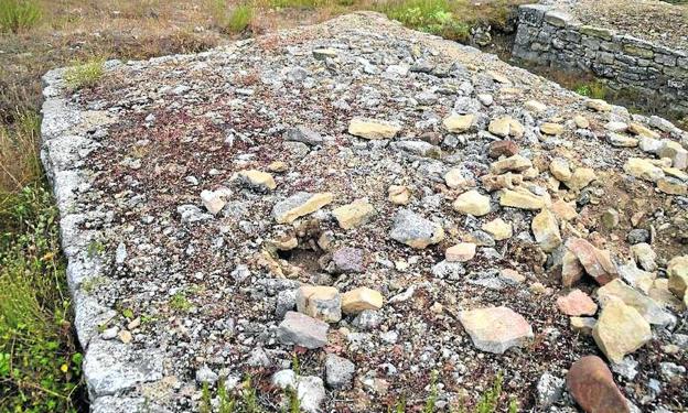Denuncian un expolio en el yacimiento de Monte Cildá
