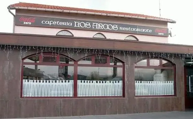 Fachada del restaurante Los Arcos