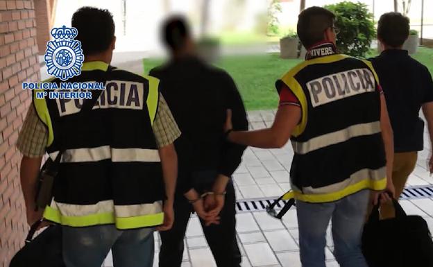 Detenido un profesor de inglés en Valladolid por compartir pornografía infantil
