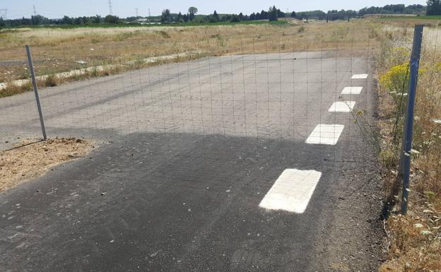 Lugar en el que se paralizaron las obras de la autovía A-60, en el tramo leonés de Santas Martas, dirección Valladolid-León.