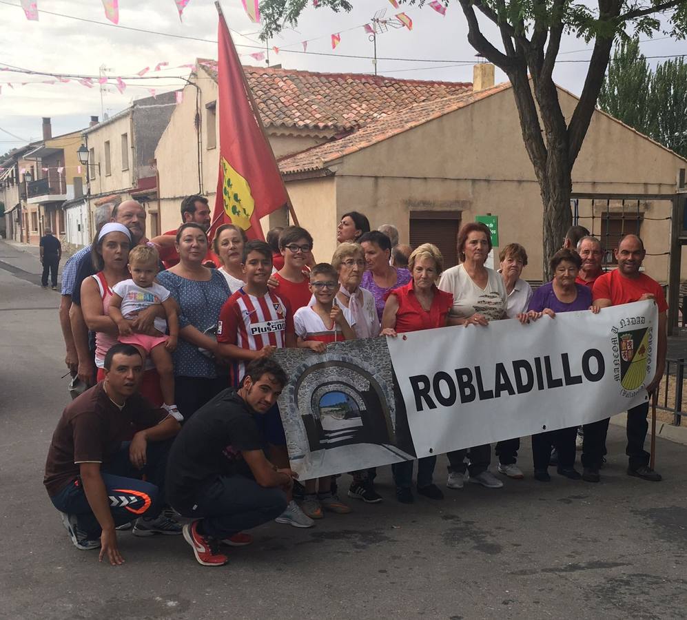 Los pueblos de Castrodeza, Velliza, Villán de Tordesillas y Robladillo se reúnen bajo la luna llena en el páramo de Torozos. 