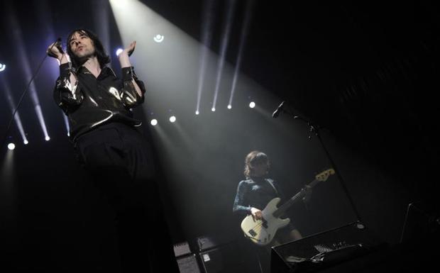 Bobby Gillespie, vocalista de Primal Scream, durante su concierto en el Bilbao BBK Live