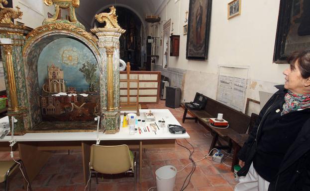 Interior de la capilla de la Venerable Orden tercera en La Granja, durante un curso de patrimonio. 