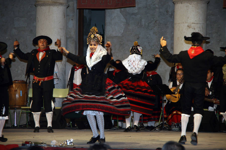 Jotas y presentación de la corregidora de Cuéllar